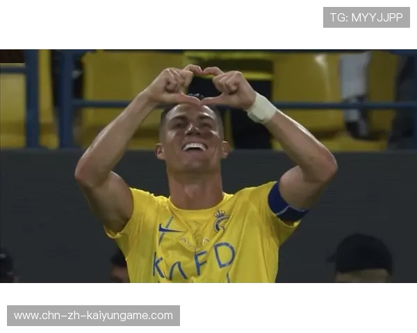 C罗突然转身抽射破网，全场爆发惊呼